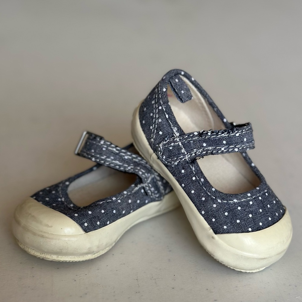 Baby GAP Baby Girl denim Mary Jane polka dot shoes